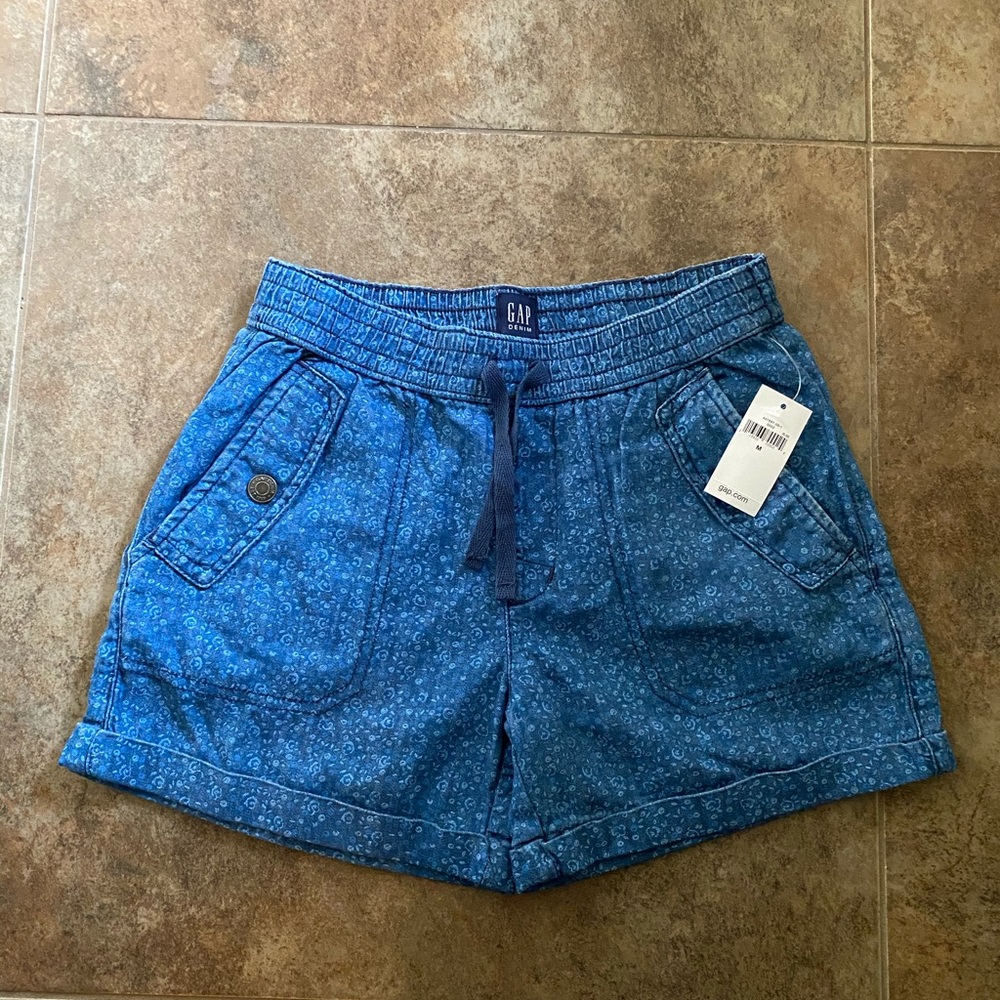 NWT Gap Girls pull on shorts blue flowers Sz 8(M)